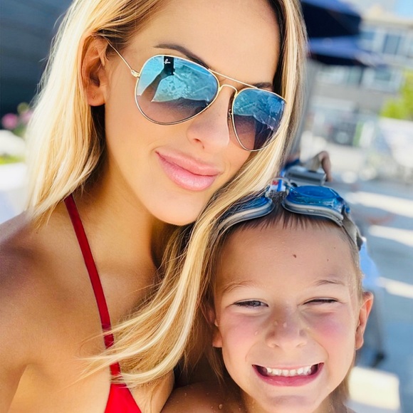 Meet your Posher, Leah - Picture 1 of 1